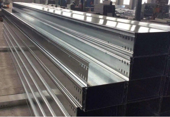 200*100防火噴塑槽盒多少錢(qián)，受規(guī)格和厚度的影響介紹